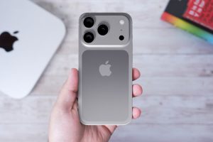 iPhone-17-Pro-in-Hand-Feature-1
